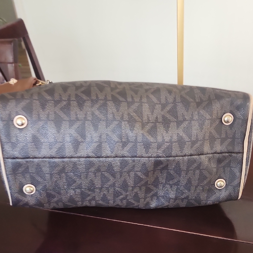 Michael Kors Monogram Brown and Tan Satchel - Picture 8 of 12